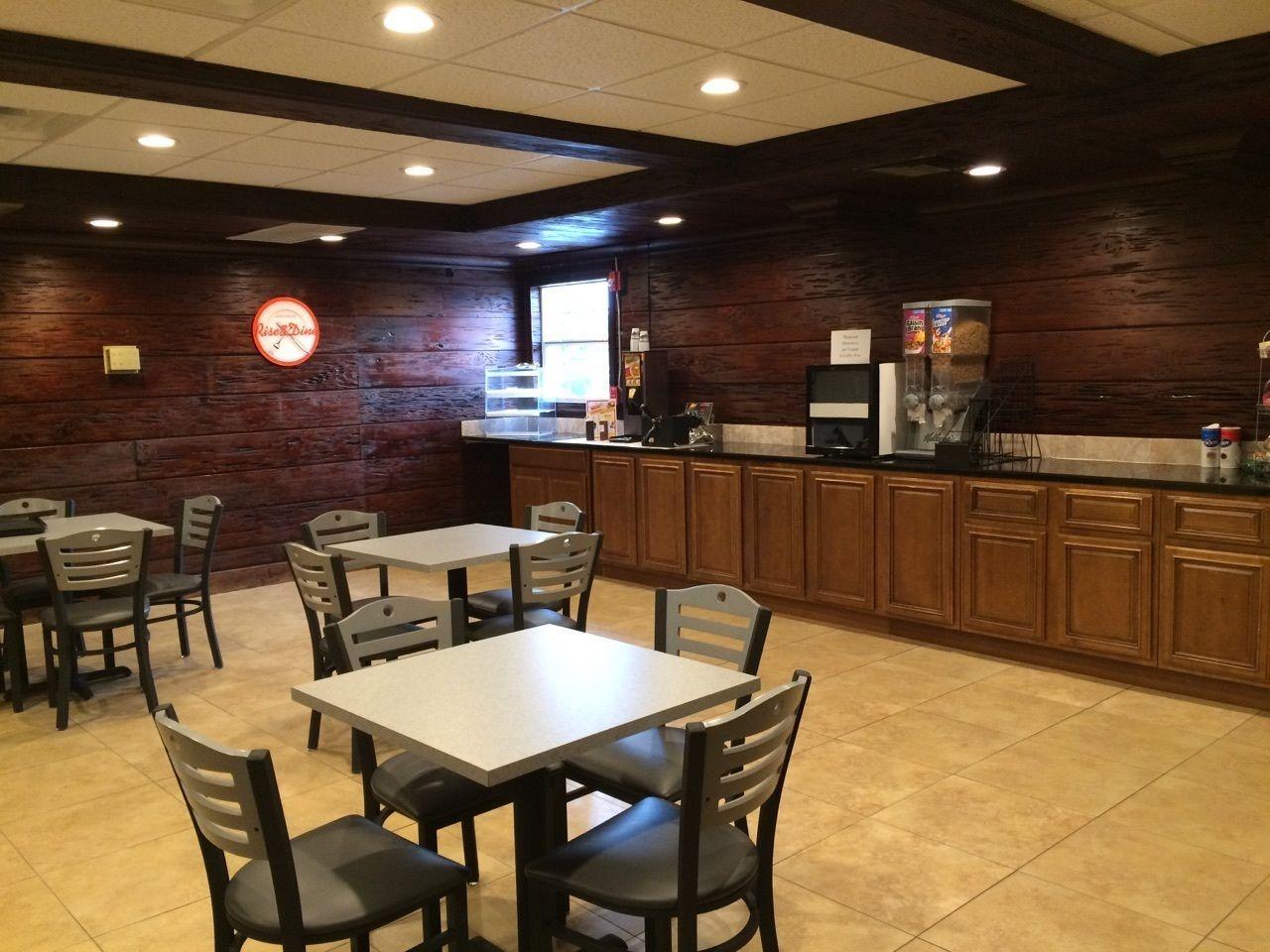 Howard Johnson By Wyndham Winter Haven Fl Exterior foto